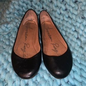 American Rag black ballet flats.